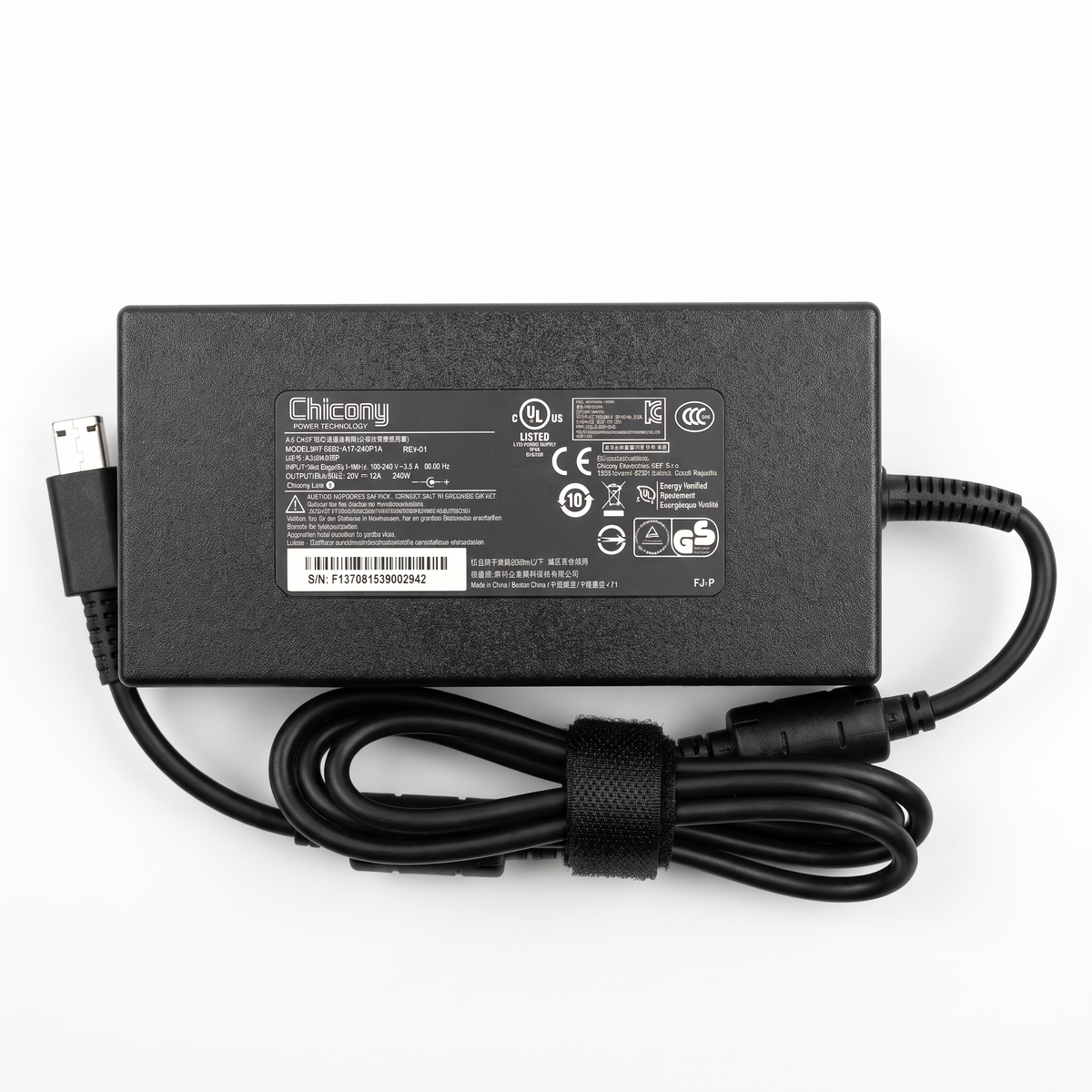 Cargador Chicony 240W 12A – USB – vista frontal